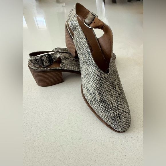 Lucky Brand Lideton Slingback Booties Leather Gray Snakeskin Print Womens 8.5‎ - Picture 2 of 9